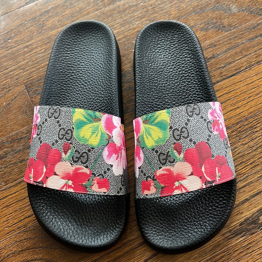 Gucci Bloom Slides